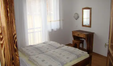 EMAN Apartmanh�z S�rv�r S�rv�r