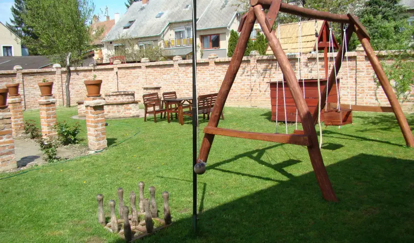 EMAN Apartmanh�z S�rv�r S�rv�r - Csal�di aj�nlat 