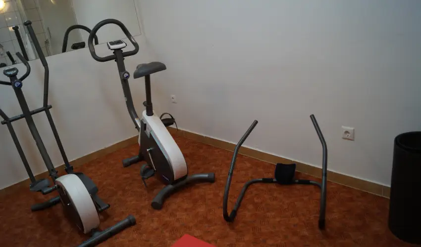 EMAN Apartmanh�z S�rv�r S�rv�r - Csal�di aj�nlat 