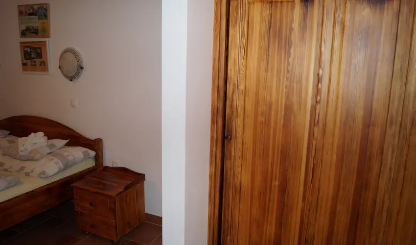 EMAN Apartmanh�z S�rv�r S�rv�r - Csal�di aj�nlat 