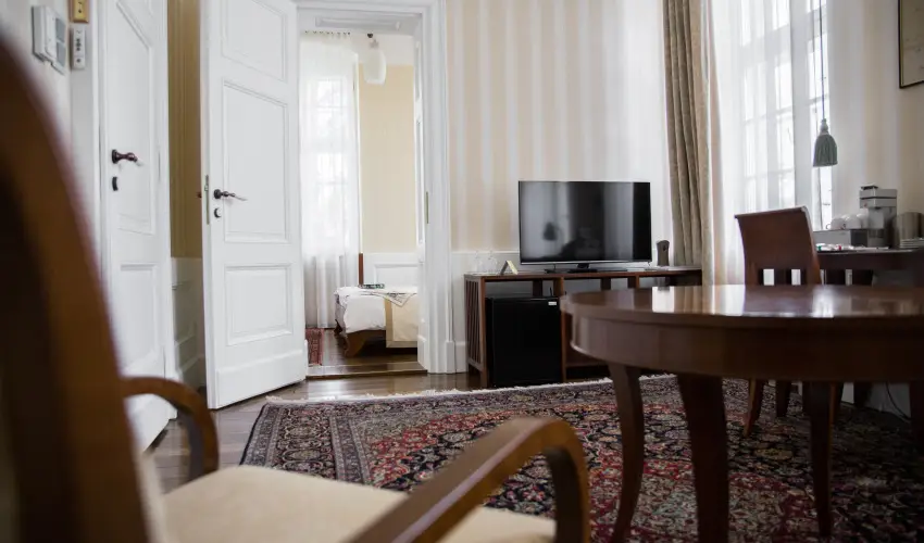 Erzsbet Nagy Szlloda Paks - Senior ajnlat (min. 2 j)