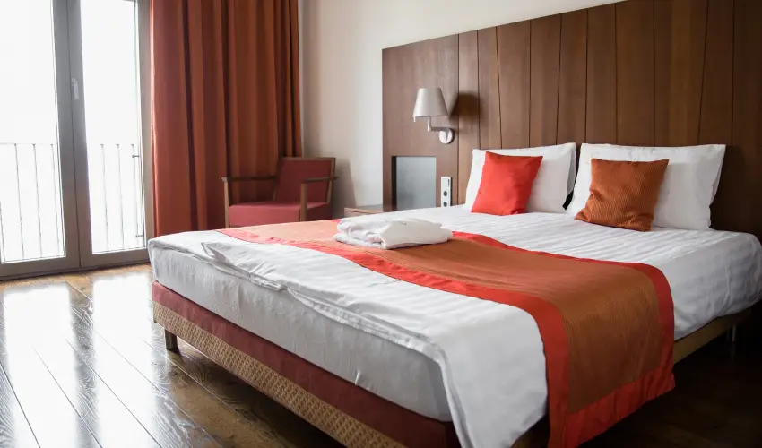 Erzsbet Nagy Szlloda Paks - Senior ajnlat (min. 2 j)