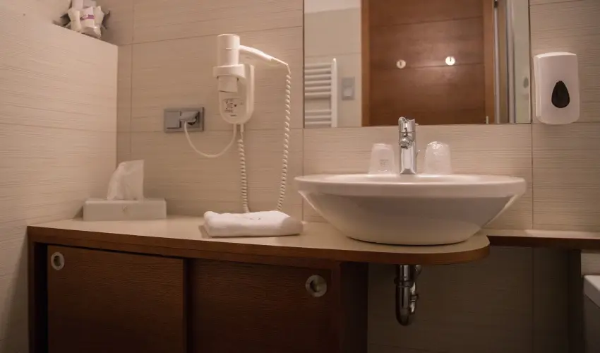 Erzsbet Nagy Szlloda Paks - Senior ajnlat (min. 2 j)