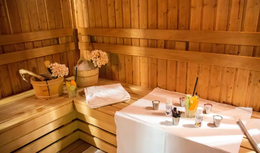 Erzsbet Nagy Szlloda Paks - Senior ajnlat (min. 2 j)