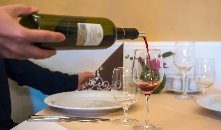 Erzsbet Nagy Szlloda Paks - Senior ajnlat (min. 2 j)