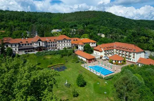 Erzsbet Park Hotel - Nyugdjas pihens (min. 2 j)