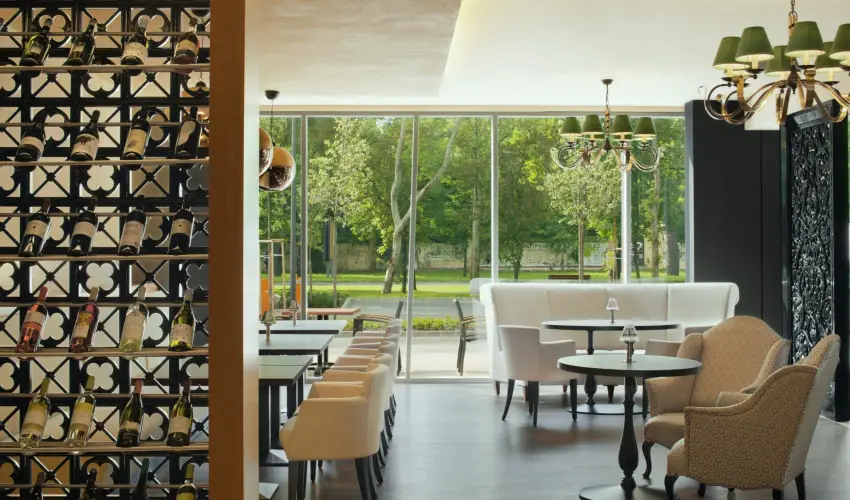 Four Points by Sheraton Kecskemt Hotel & Konferenciakzpont Kecskemt - Nyugdjas kedvezmnyes rak reggelivel (1 jtl)