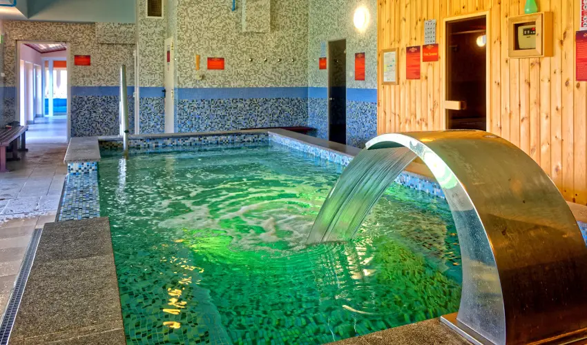 Fried Kast�ly Hotel Simontornya - Nyugd�jas kedvezm�nyes �rak f�lpanzi�s ell�t�ssal (1 �jt�l)