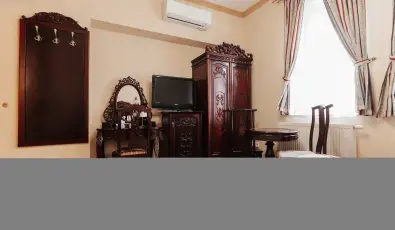 Fried Kast�ly Hotel Simontornya