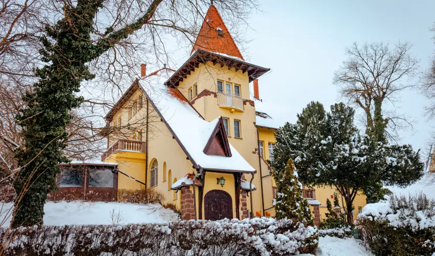 Fried Kast�ly Hotel Simontornya - Nyugd�jas kedvezm�nyes �rak f�lpanzi�s ell�t�ssal (1 �jt�l)