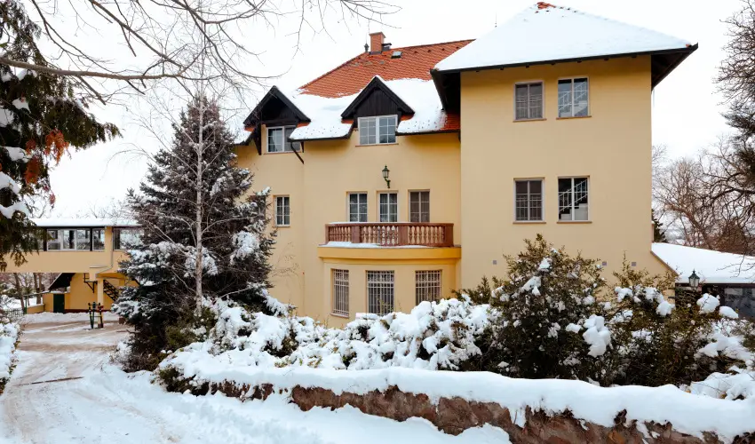 Fried Kast�ly Hotel Simontornya - Nyugd�jas kedvezm�nyes �rak f�lpanzi�s ell�t�ssal (1 �jt�l)