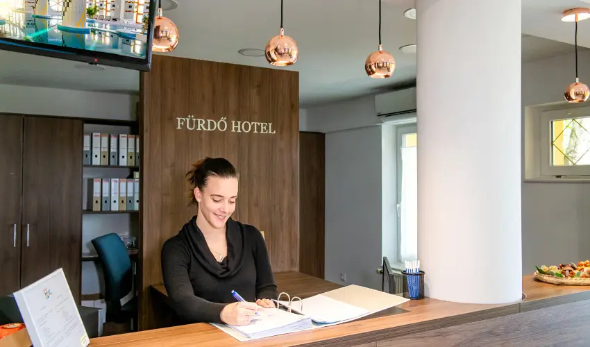 Frd Hotel Zalakaros - Kt jszaks ajnlat flpanzival, frdbelpvel (min. 2 j)