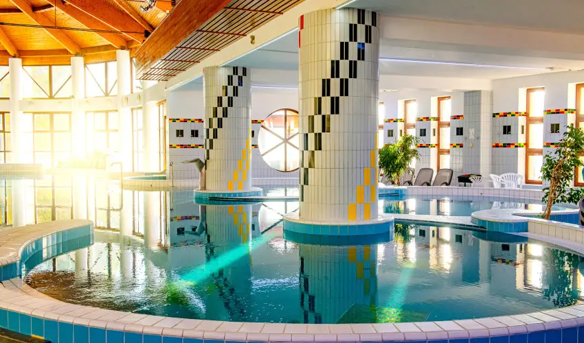 Frd Hotel Zalakaros - Kt jszaks ajnlat flpanzival, frdbelpvel (min. 2 j)