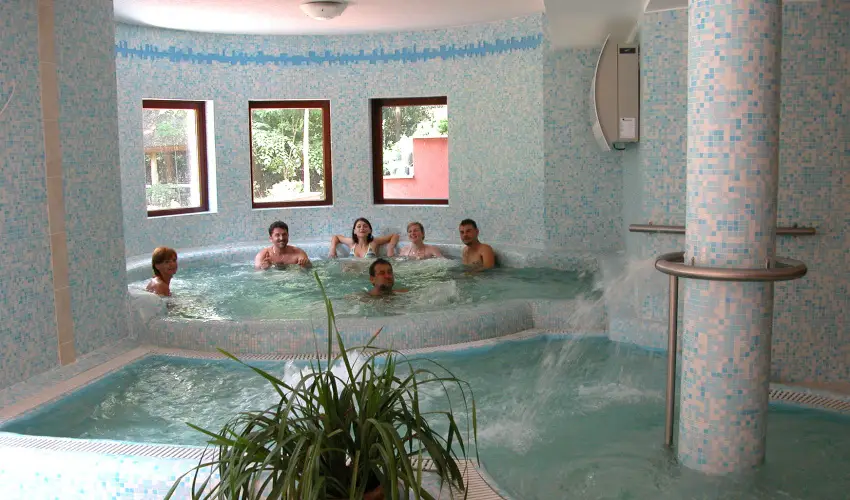 Gerby Kria Hotel s Lovasudvar Lajosmizse - Nyugdjas kedvezmnyes rak (1 jtl)