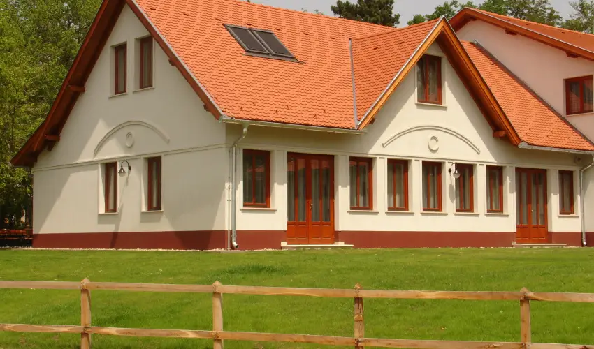 Gerby Kria Hotel s Lovasudvar Lajosmizse - Nyugdjas kedvezmnyes rak (1 jtl)