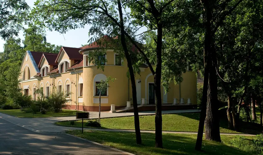 Gerby Kria Hotel s Lovasudvar Lajosmizse - Nyugdjas kedvezmnyes rak (1 jtl)