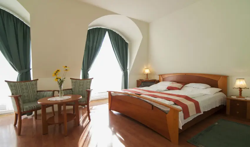 Gosztola Gy�ngye-az erd� sz�llod�ja Gosztola - Idilli nyugd�jas pihen�s extra szolg�ltat�sokkal (min. 2 �j)