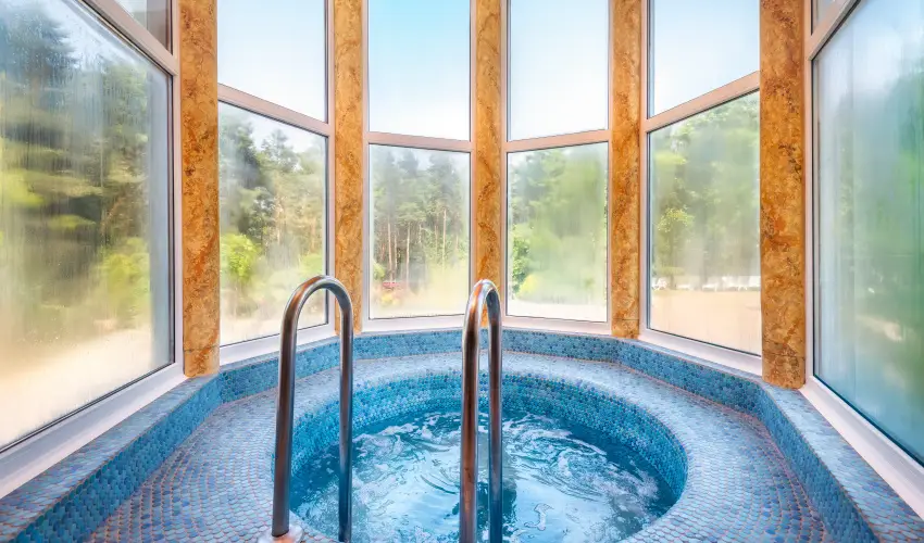 Gosztola Gy�ngye-az erd� sz�llod�ja Gosztola - Idilli nyugd�jas pihen�s extra szolg�ltat�sokkal (min. 2 �j)