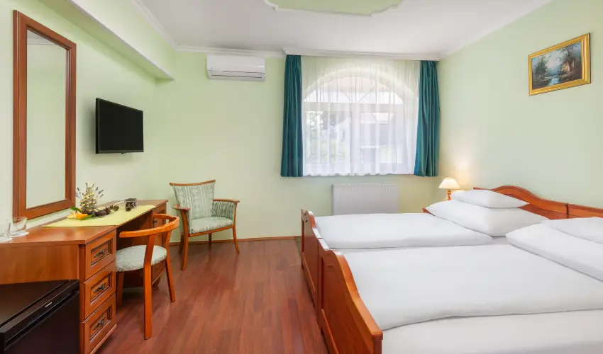 Gosztola Gy�ngye-az erd� sz�llod�ja Gosztola - Idilli nyugd�jas pihen�s extra szolg�ltat�sokkal (min. 2 �j)