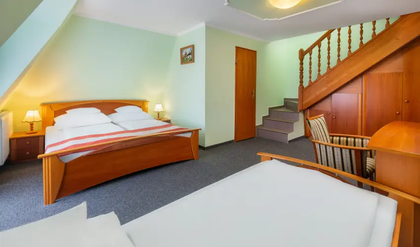 Gosztola Gy�ngye-az erd� sz�llod�ja Gosztola - Idilli nyugd�jas pihen�s extra szolg�ltat�sokkal (min. 2 �j)