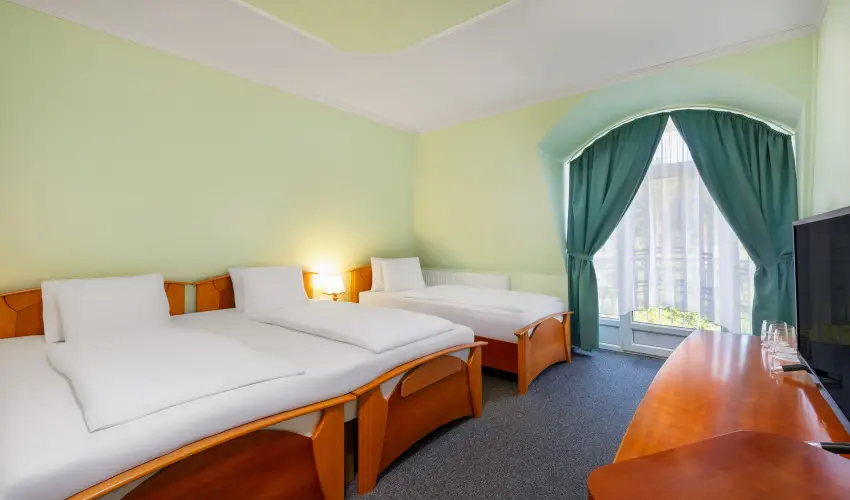 Gosztola Gy�ngye-az erd� sz�llod�ja Gosztola - Idilli nyugd�jas pihen�s extra szolg�ltat�sokkal (min. 2 �j)