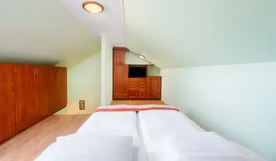 Gosztola Gy�ngye-az erd� sz�llod�ja Gosztola