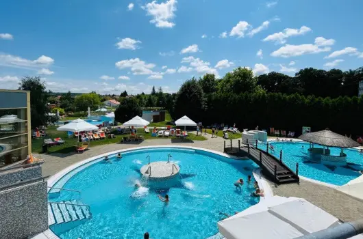 Gotthard Therme Hotel - Legjobb �r f�rd�bel�p�vel