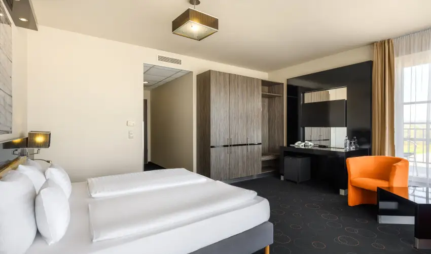 Gotthard Therme Hotel Szentgotth�rd - Legjobb �r f�rd�bel�p�vel