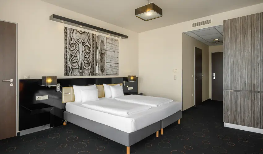 Gotthard Therme Hotel Szentgotth�rd - Legjobb �r f�rd�bel�p�vel