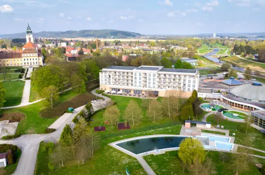Gotthard Therme Hotel - Legjobb �r f�rd�bel�p�vel