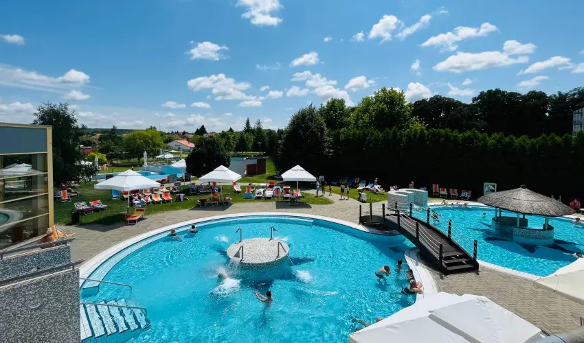 Gotthard Therme Hotel Szentgotth�rd - Legjobb �r f�rd�bel�p�vel