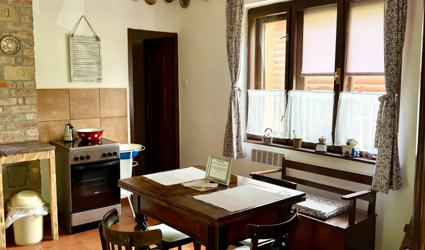 Halh�za Vend�gh�z Sirok - Sz�ll�s �nell�t�ssal (min. 2 �j)