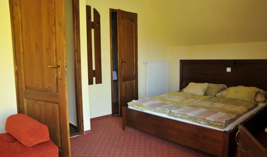 Aliz Villa Szilv�sv�rad - �res� a korai foglal�knak (min. 3 �j)