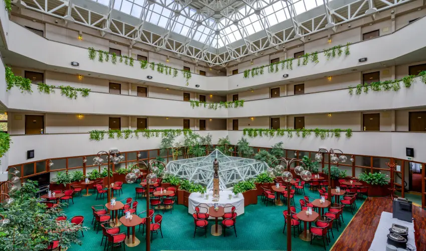 Ensana Thermal Srvr Srvr - Wellness pihens masszzzsal (min. 2 j)