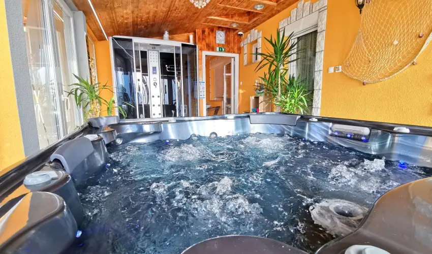 Hel�na Hotel & SPA Lev�l - Nyugd�jas kedvezm�nyes �rak reggelis ell�t�ssal (1 �jt�l)