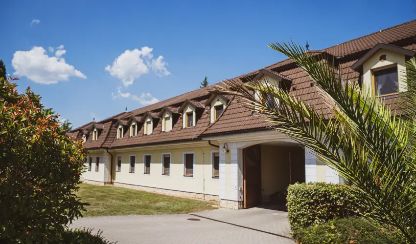 Htkti Wellness Hotel & Lovaspark Mr - Senior napok (min. 2 j)