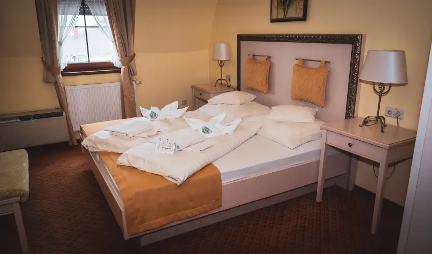 Htkti Wellness Hotel & Lovaspark Mr - Senior napok (min. 2 j)