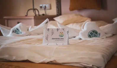 Htkti Wellness Hotel & Lovaspark Mr