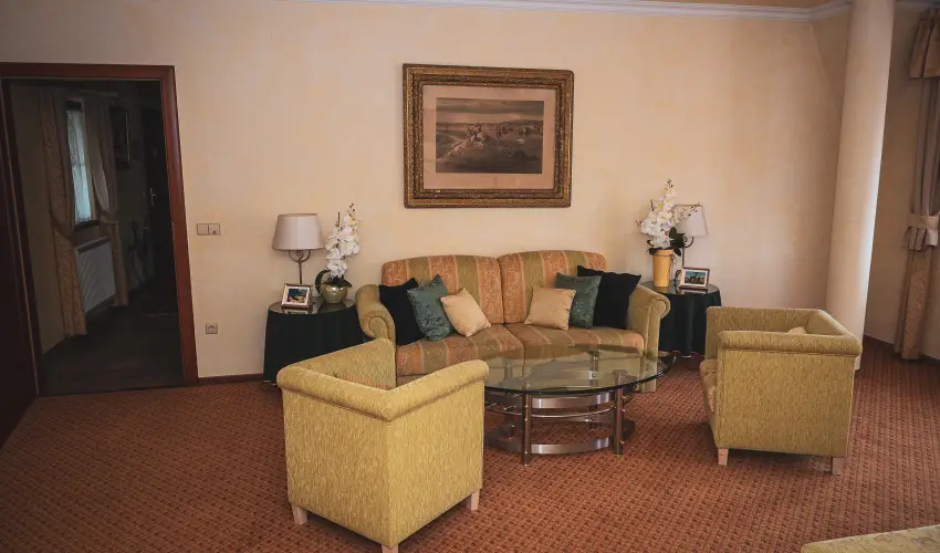 Htkti Wellness Hotel & Lovaspark Mr - Senior napok (min. 2 j)