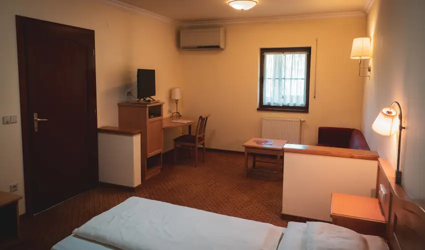 Htkti Wellness Hotel & Lovaspark Mr - Senior napok (min. 2 j)