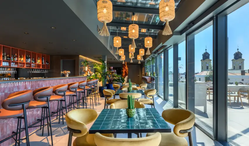 Hilton Garden Inn Debrecen City Center  Debrecen - Senior kikapcsol�d�s Debrecenben (min. 2 �j)