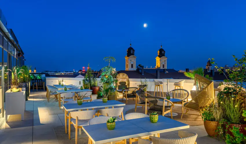 Hilton Garden Inn Debrecen City Center  Debrecen - Senior kikapcsol�d�s Debrecenben (min. 2 �j)