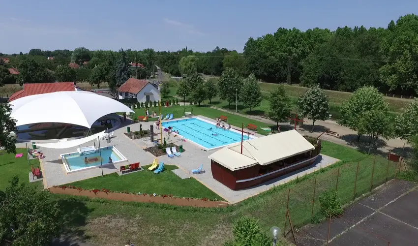 H�forr�s �d�l�- �s Lak�ssz�vetkezet Gyula - T�li pihen�s csomagaj�nlat V�rf�rd� bel�p�kkel (min. 2 �j)