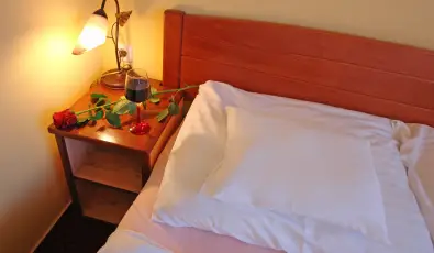 HoldLux Apartmanok Srvr