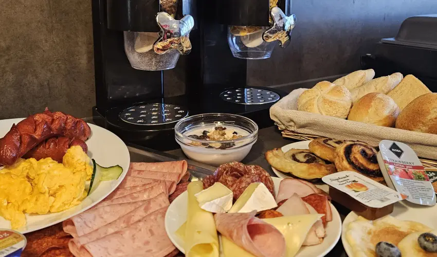 Holdvir�g Hotel S�rv�r - T�li Relax S�rv�ron f�lpanzi�val,  10% kedvezm�nnyel (min. 2 �j)