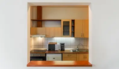 Holdvir�g Hotel S�rv�r