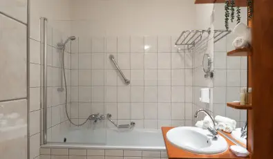 Holdvir�g Hotel S�rv�r