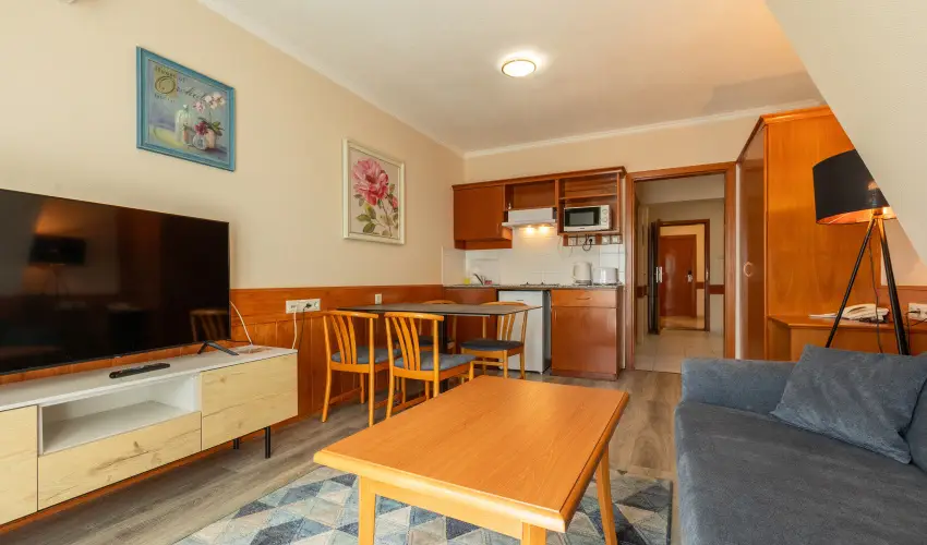 Holiday Club Apartman Hotel H�v�z H�v�z - Nyugd�jas kedvezm�nyes �r (1 �jt�l)