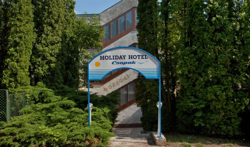 Holiday Hotel Csopak Csopak - Senior kedvezmnyes r flpanzival (1 jtl)