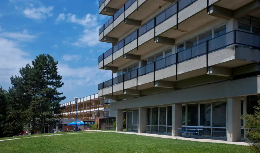 Holiday Hotel Csopak Csopak - Senior kedvezmnyes r flpanzival (1 jtl)